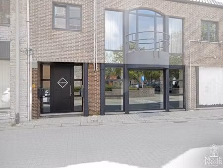 mooi en instapklaar horecapand met parkeergelegenheid in de buurt