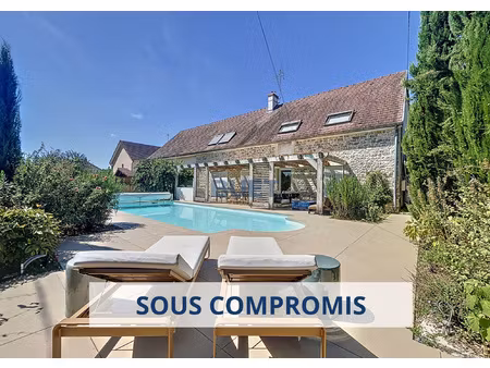 arc-sur-tille ancien corps de ferme rénové avec goût