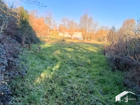 terrain le castera 805 m2