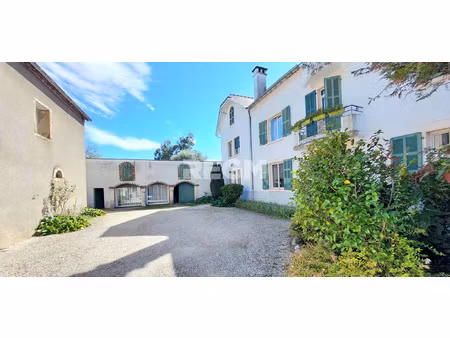 propriété de caractère 10 pièces 383 m2