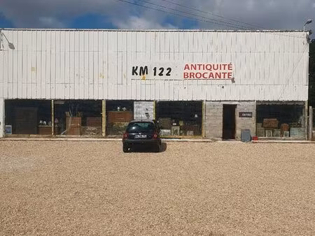 local commercial 480m²