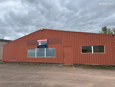 local 500 m² riorges