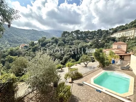 sur la commune de gorbio  à vendre maison indépendante avec vaste terrain constructible