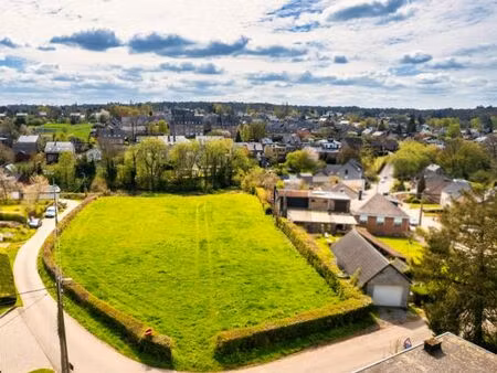 vaste parcelle de +/- 6.924 m² en zone d'habitat