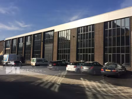 local d'activité - 694m²