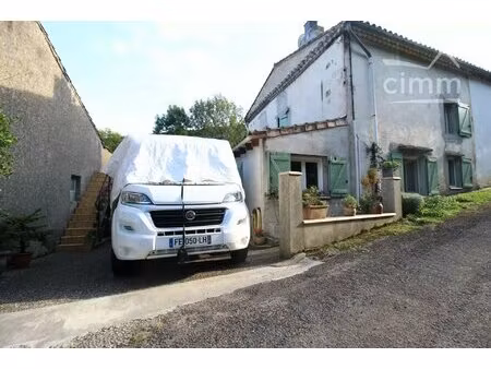 a vendre une maison rénovée avec une terrasse sur les toit