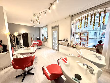 vente fonds de commerce 2 pièces  37.00m²  poussan