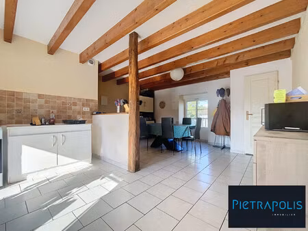 t4 avec balcon loué