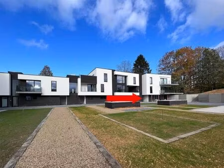 14 appartements  2 surfaces commerciales et 2 bureaux