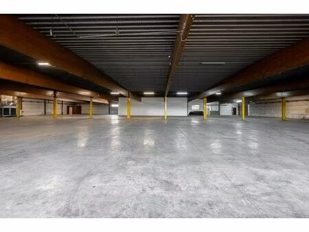 2.100 m² magazijnruimte in meulebeke te huur korte termijn