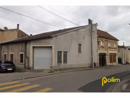 ensemble immobilier avec magasin !