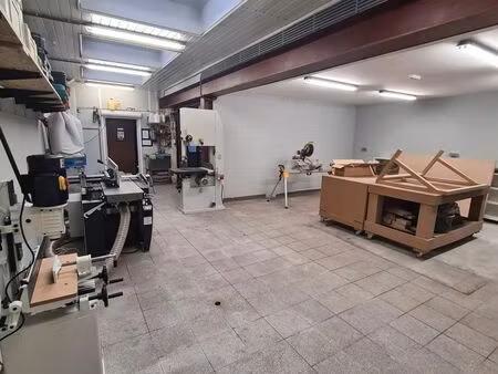 surface industrielle à louer à quai de l'ourthe 10 comblain-au-pont (vbb75858)