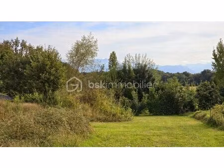 terrain de 2 100 m² à sendets