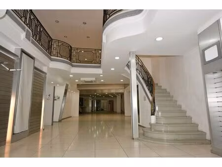 grand local commecial rue de la republique