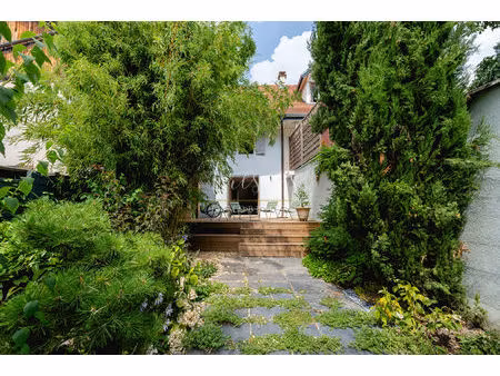 annecy - promery  maison de village avec jardin de 77m²
