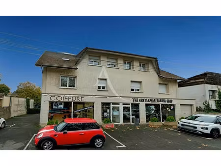 location parking / box  12.00m²  sainte