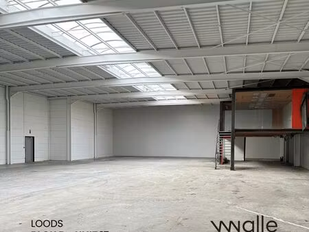 loods met industrieel karakter in het centrum van kortrijk!