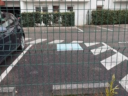 a louer place de parking biscarrosse bourg