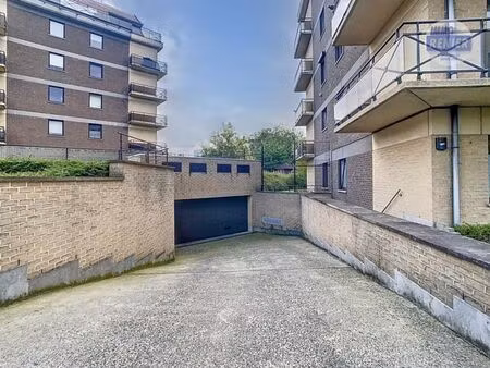 a vendre : emplacement de parking souterrain à anderlecht