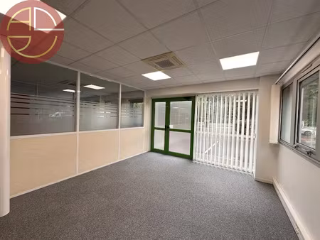 location locaux professionnels 200 m² à castelnau-d'estrétefonds (31620)  2 938 €