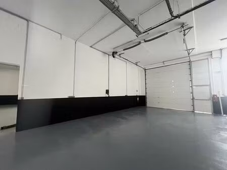 location local d'activités villejuif 561 m²