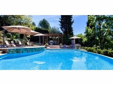 villa avec piscine et jardin châteauneuf-grasse (06)