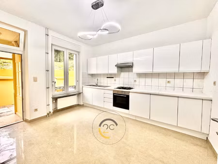 maison 5 pieces dont 4 chambres jardin renovee