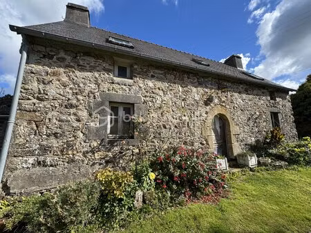 corps de ferme de 106 m² à rosnoen