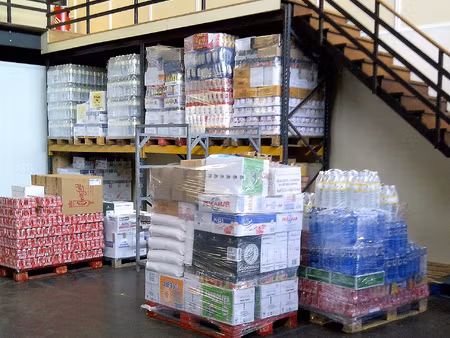 à vendre : terrain tertiaire de 14 766 m2 avec bâtiments et