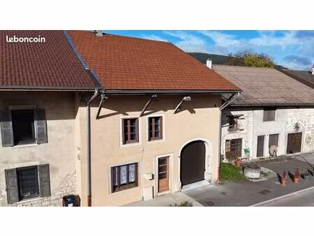 maison de village 3 pièces 106 m²