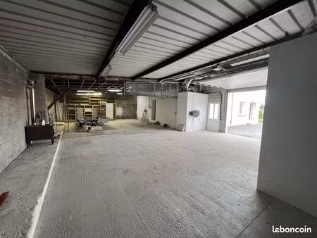 local commercial 380 m² sainte-savine