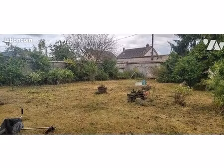 terrain 683 m² janville