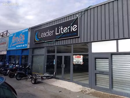 local 350 m² fréjus