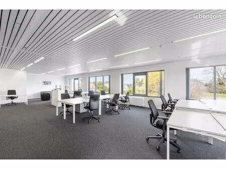 très grand bureau à gentilly  le ker