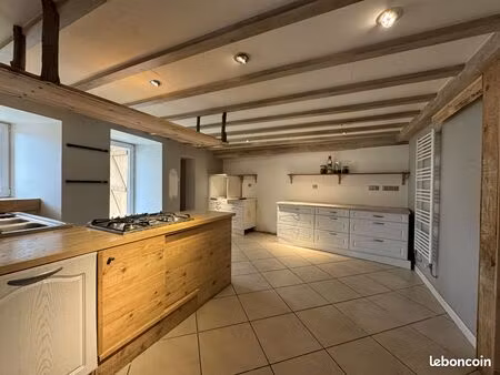 maison 7 pièces 161 m²