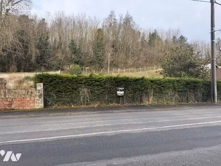 terrain 796 m² esquerdes