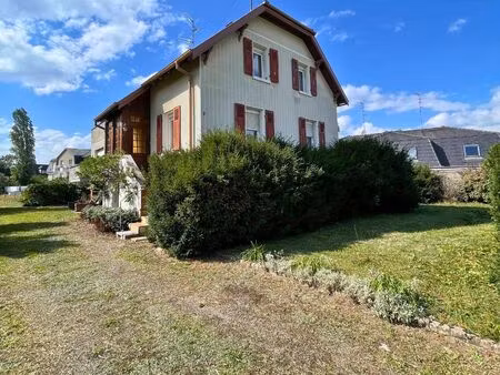 propriété 7 pièces 194 m²