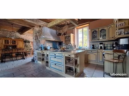 propriété 6 pièces 292 m²