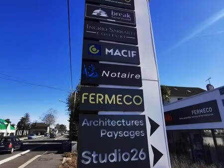 local bureaux 125 m²