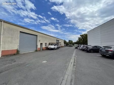 local d'activité 362 m²