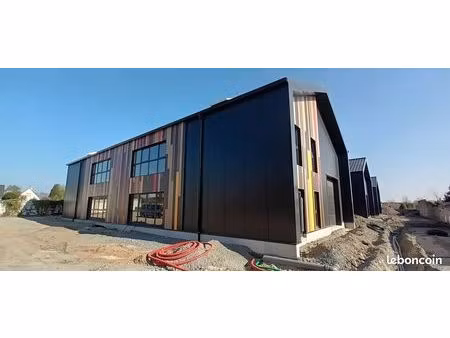 local d'activite 890 m² gainneville