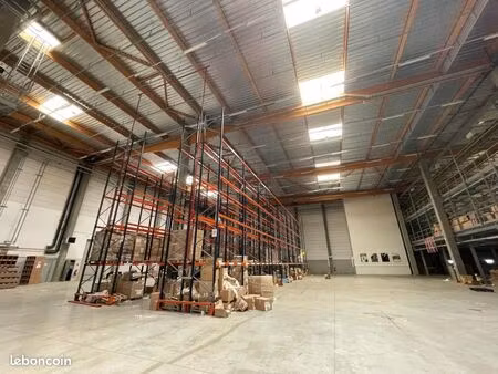 local industriel 13 096 m²