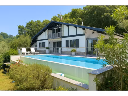 vente maison 8 pièces 156 m² ciboure (64500)