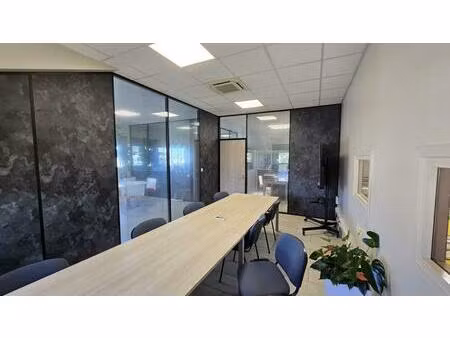 plateau de bureaux 130 m² / la possession