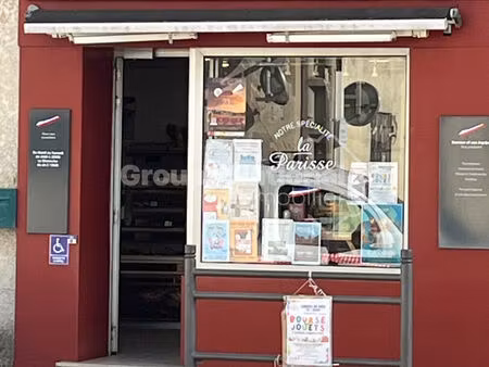 immeuble commercial ( boulangerie) avec habitation + appartement t3 'spécial investisseur'