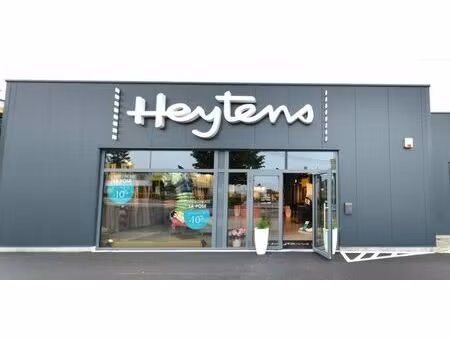 opportunite surface commerciale sur la n4 a erpent