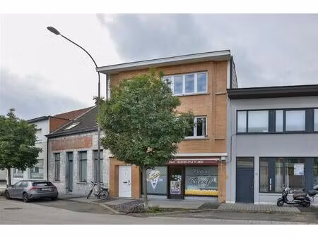 commercieel te koop in hemiksem met 2 slaapkamers