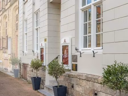 commercieel te koop in veurne met 14 slaapkamers