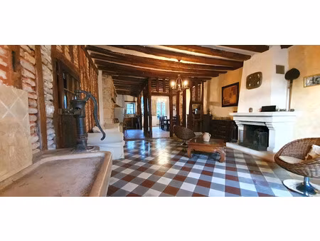 vente maison 11 pièces 305 m² à donzy (58220)  110 000 €