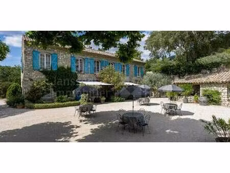 maison avec piscine et jardin fontaine-de-vaucluse (84)